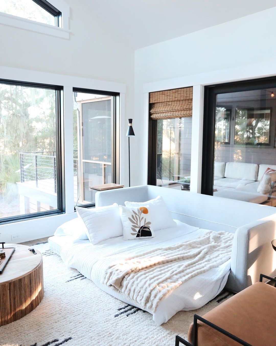 @bookthehideaway