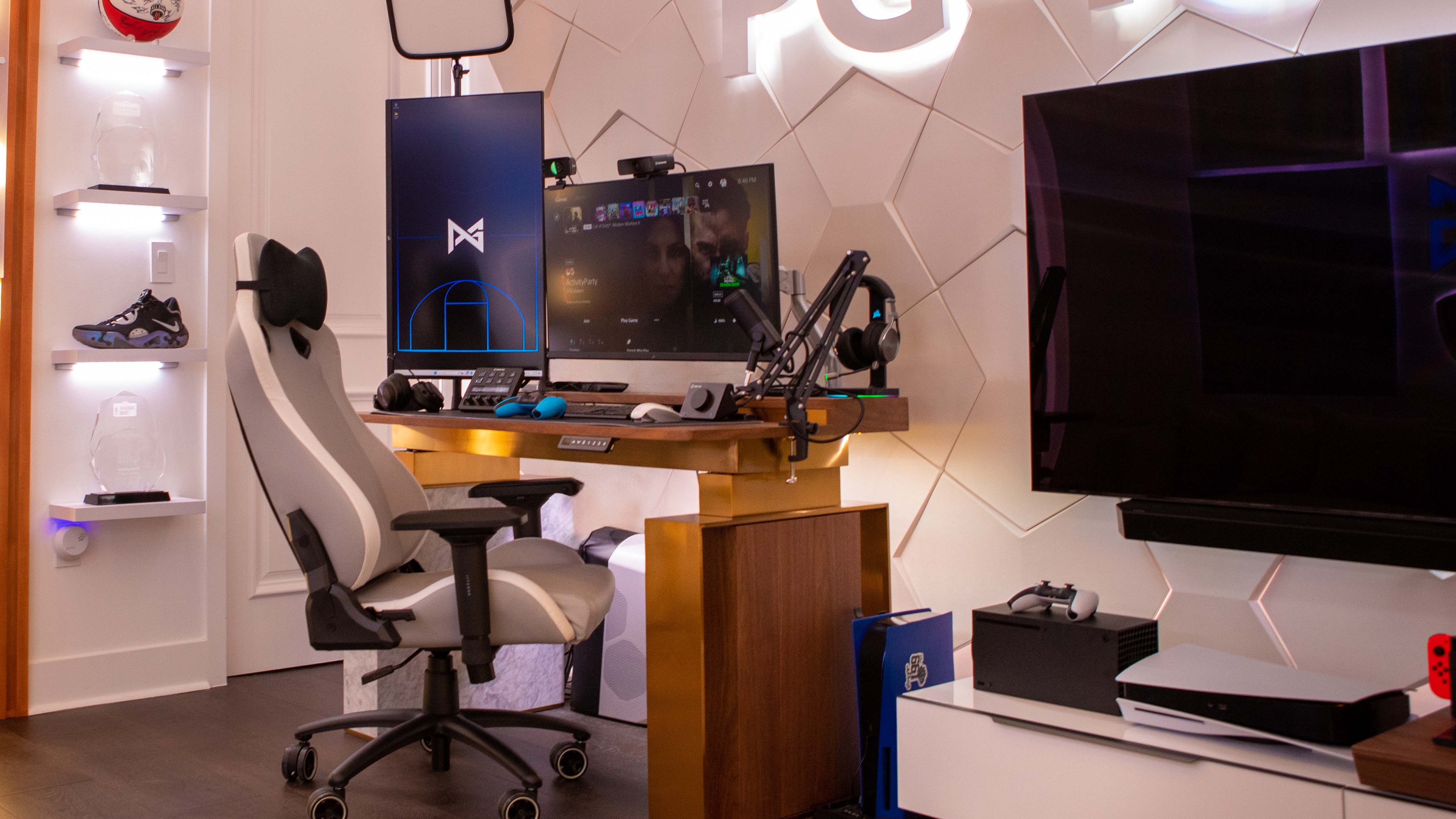 Eryk Standing Desk
