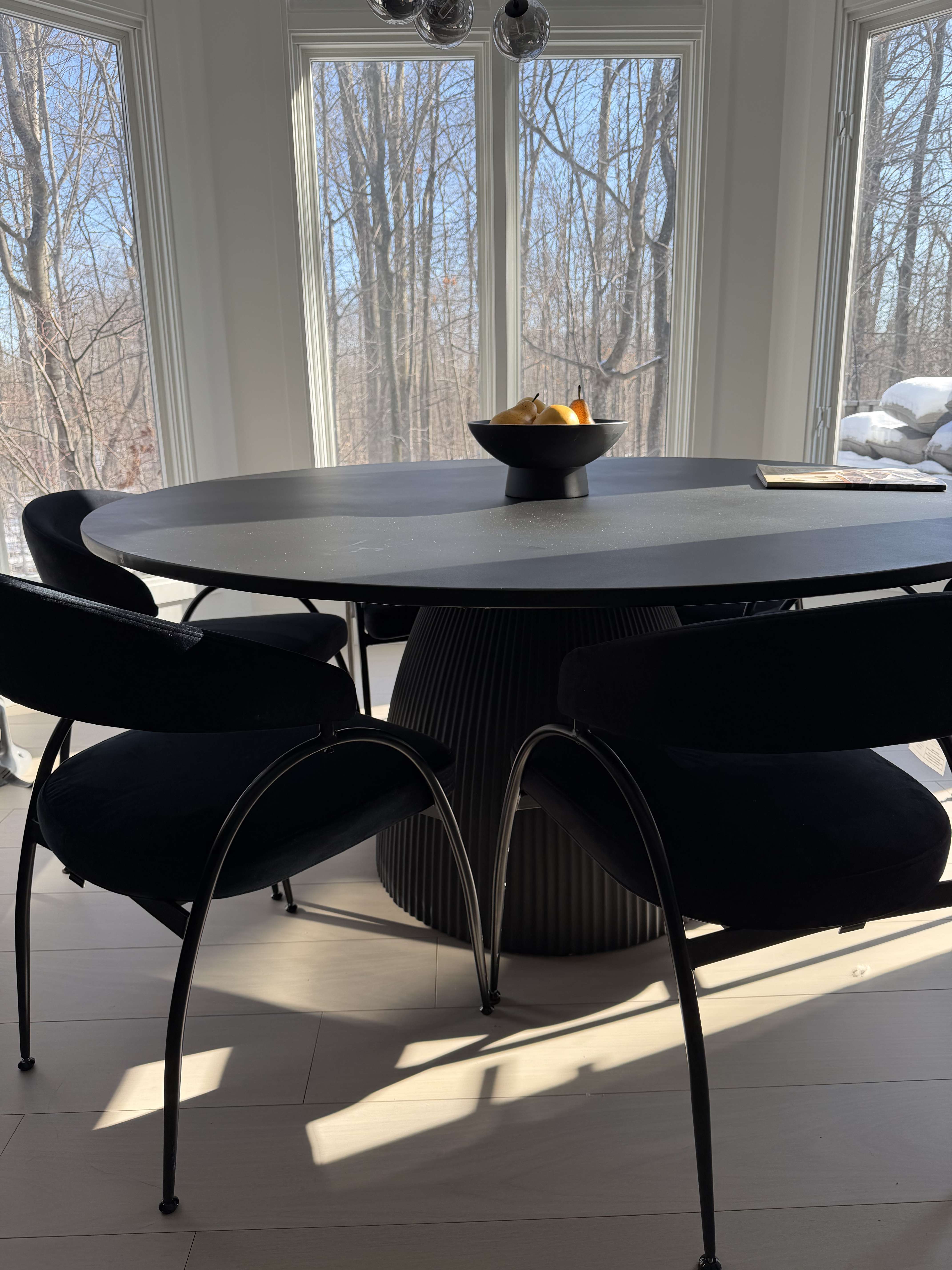 Table and chairs 