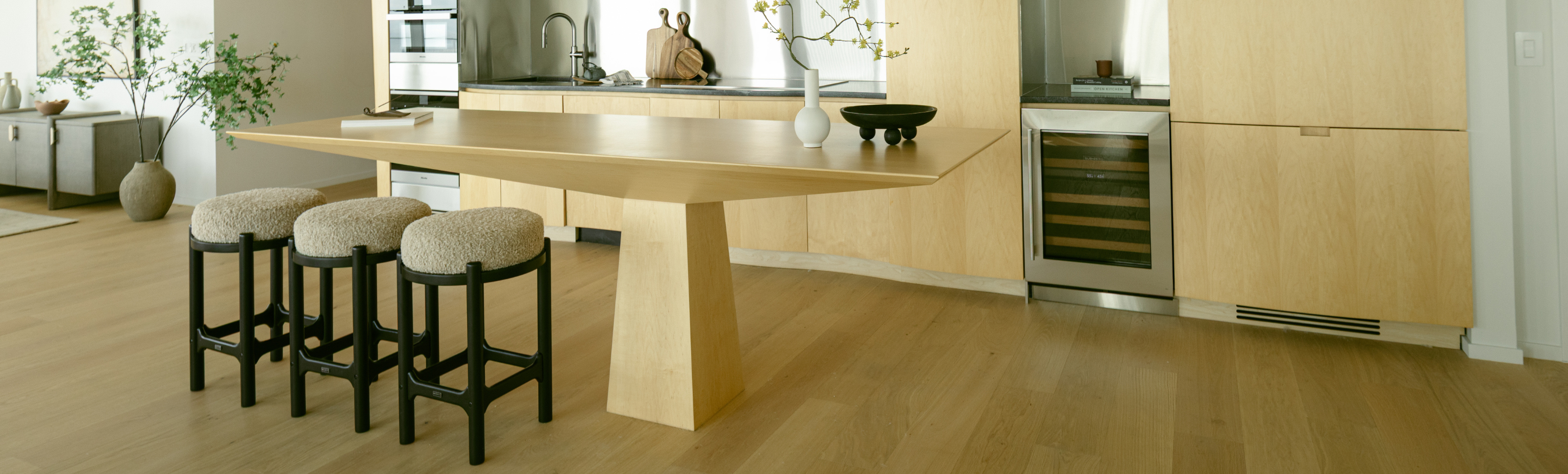 The Contemporary Kitchen of Refined Taste