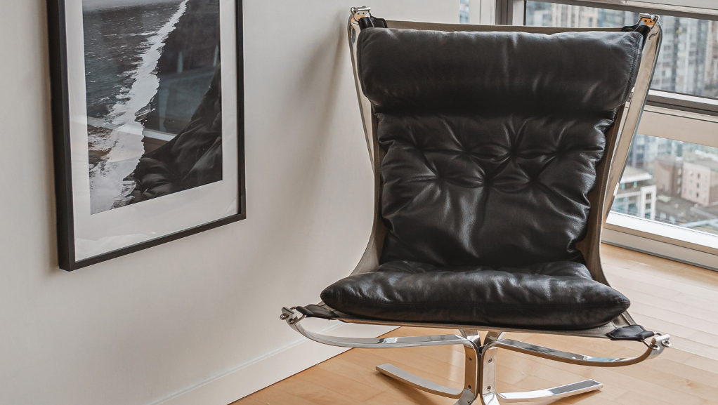Andor Chair