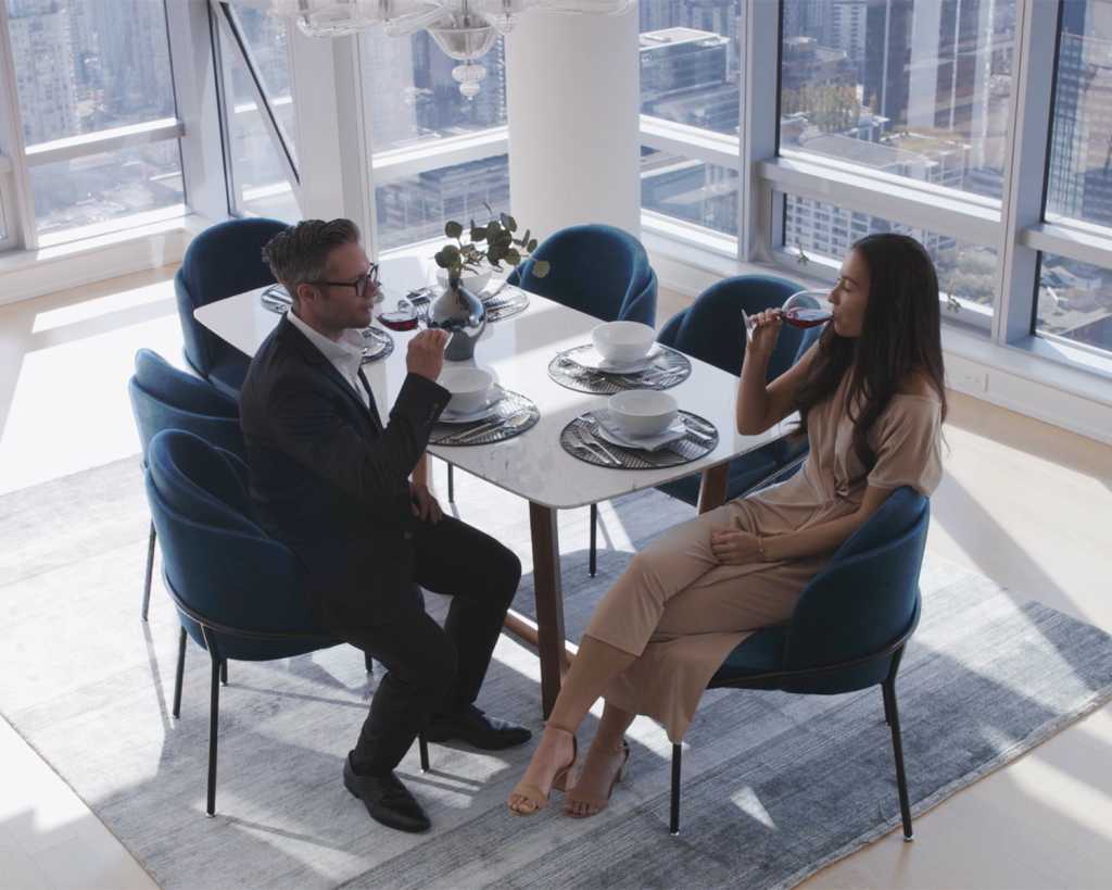 Evelyn Dining Table