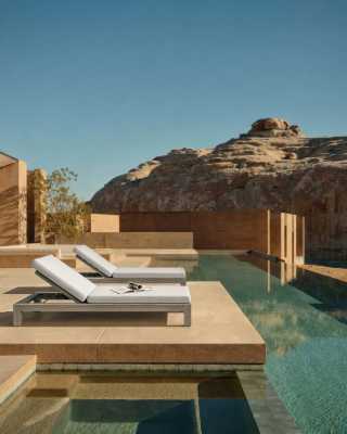 Heritage Outdoor Lounger