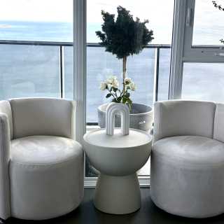 Image by L Image by L