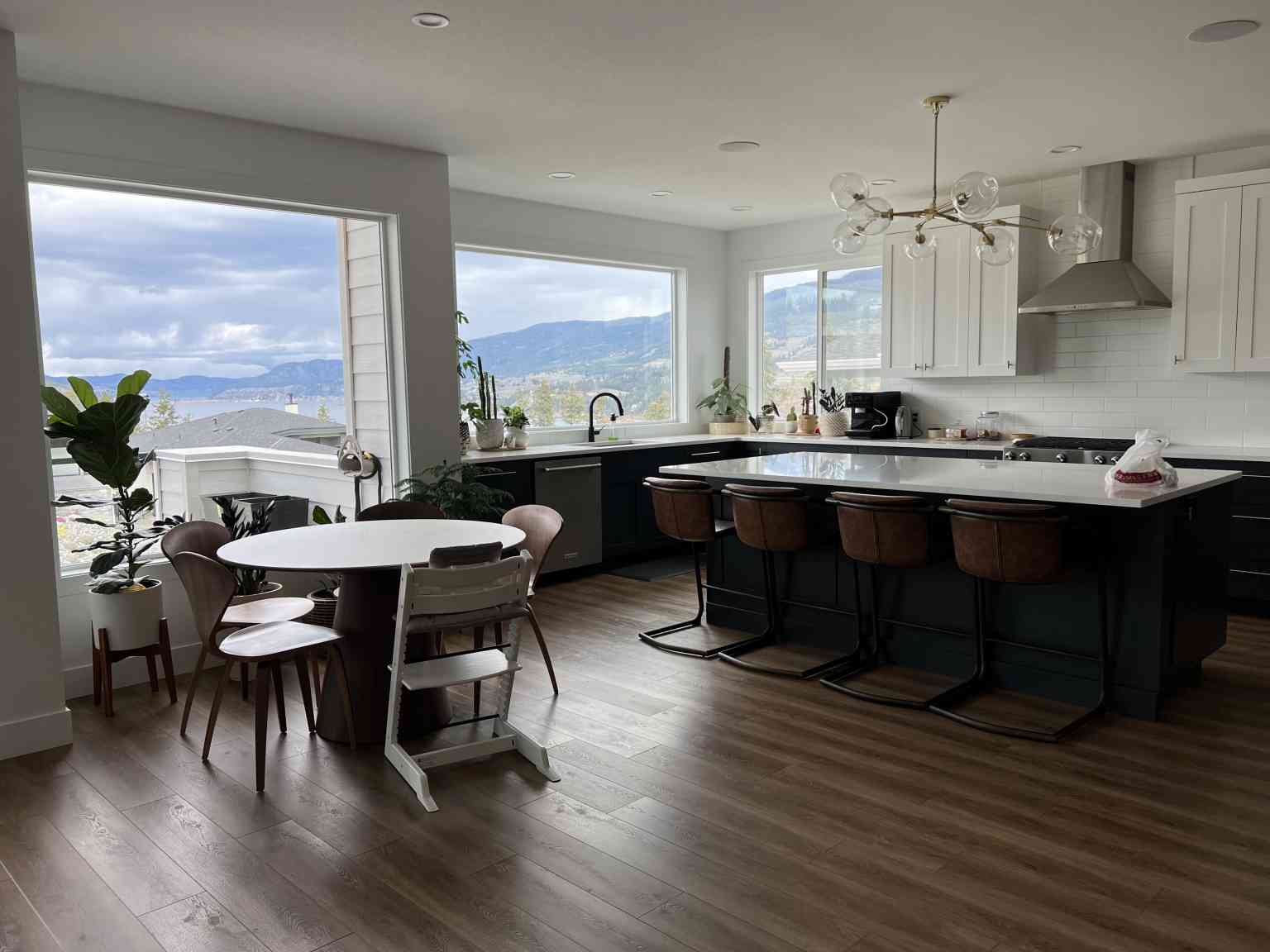 Winston Dining Table 47" European Ceramic Rove Concepts