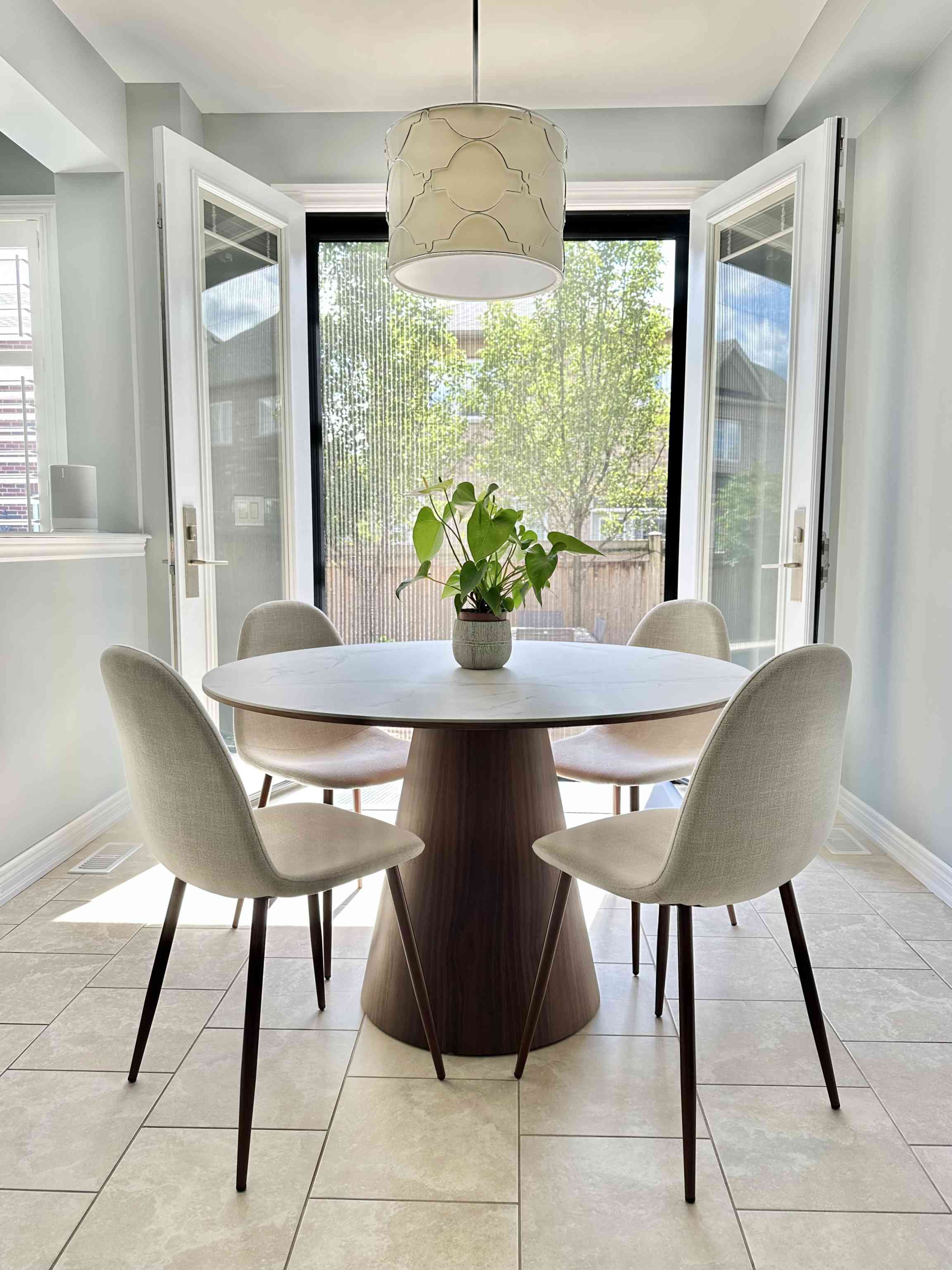 Winston Dining Table Round 48" | Mid Century Modern