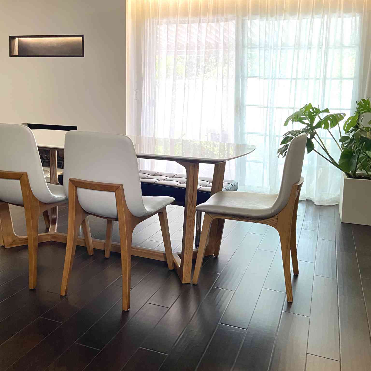 Evelyn Dining Table | Mid-Century Modern