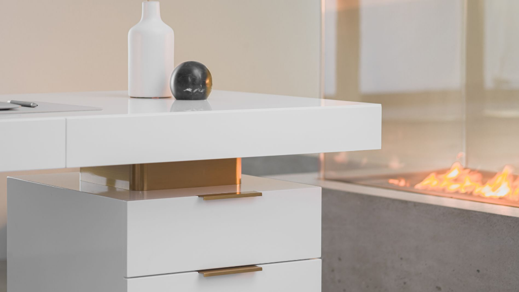 Arlo Desk